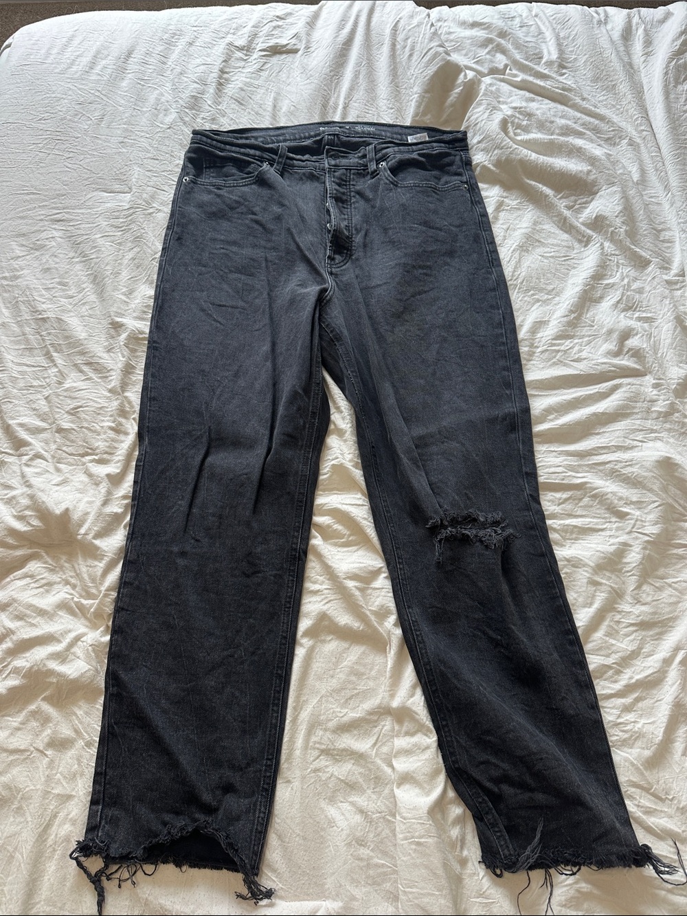 Old Navy Sky High Straight Black Distressed Jeans